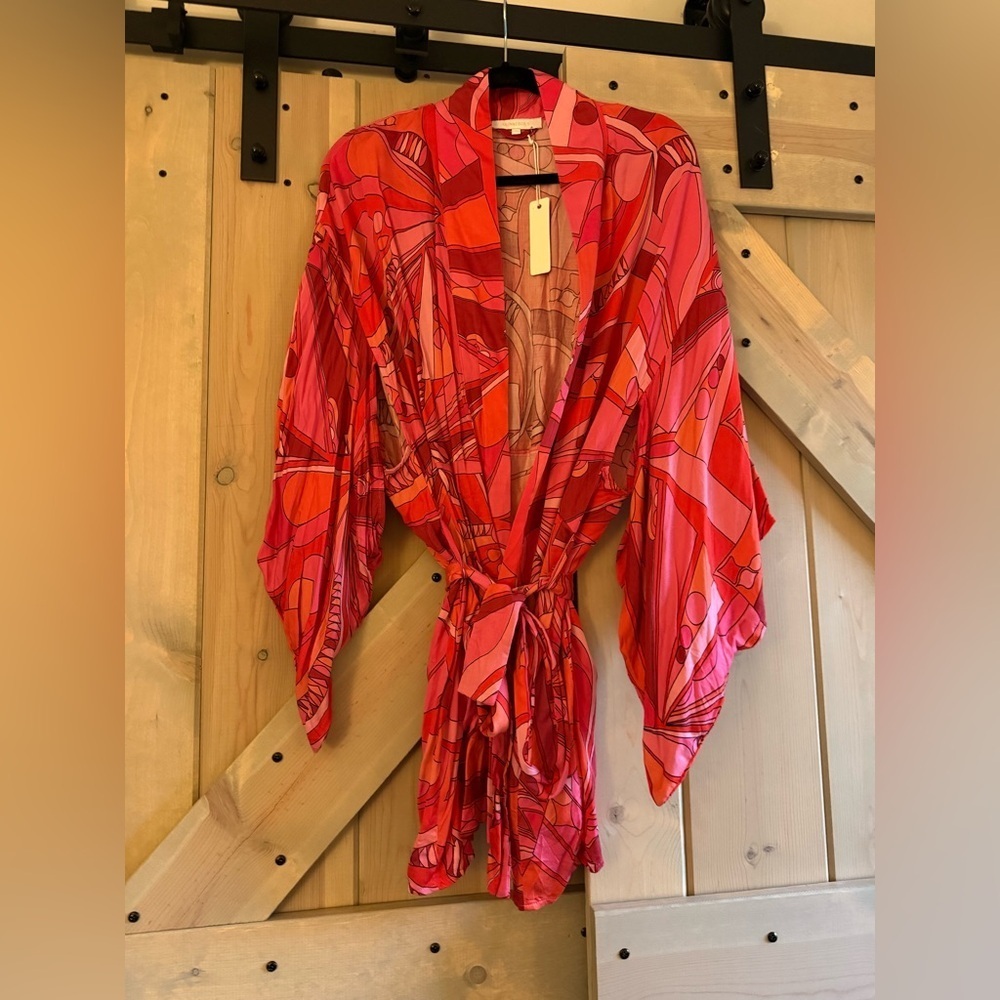 NWT Olivaceous Red and Pink Patterned Kimono - Picture 8 of 9
